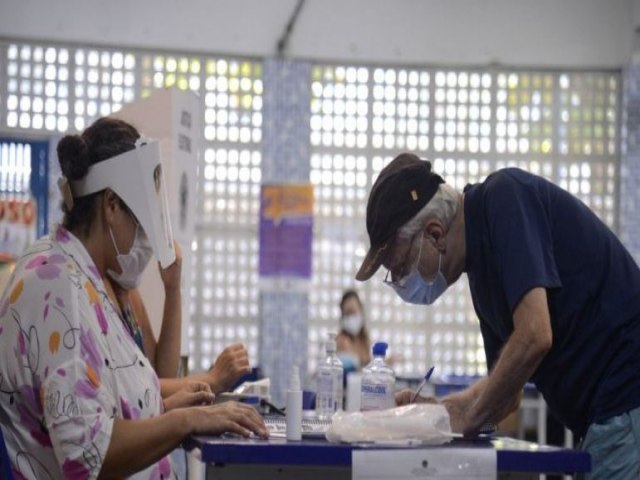 Voto no  obrigatrio para todos; saiba quem pode se ausentar