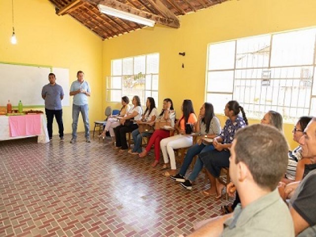 Prefeitura de Verdejante homenageia Agentes Comunitrios de Sade com caf da manh