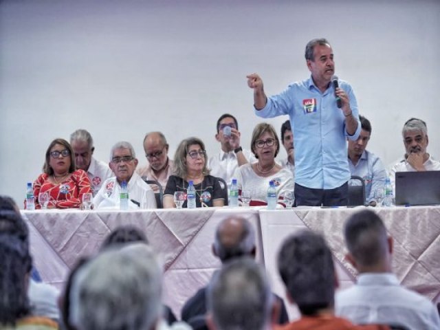 Danilo Cabral pede voto a Lula, no cita Marlia Arraes e diz 