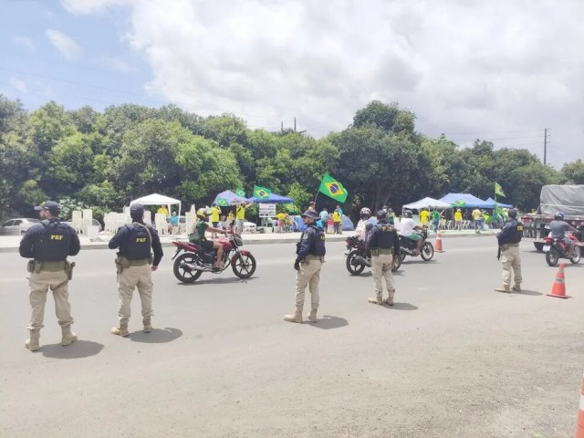 MPF pede que manifestantes que fizerem bloqueios ilegais sejam identificados e PRF diz que vai cumprir solicitao