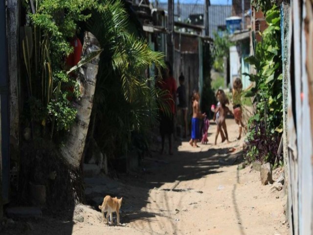 Pernambuco tem o segundo maior percentual de pessoas vivendo em extrema pobreza no Brasil.  o pior resultado desde 2012