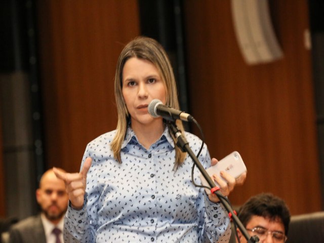     Supremo Tribunal Federal passa a investigar a deputada pernambucana Clarissa Trcio