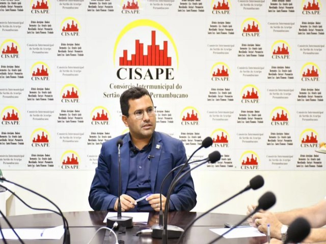 Raimundinho Saraiva prefeito de Exu  eleito Presidente do CISAPE