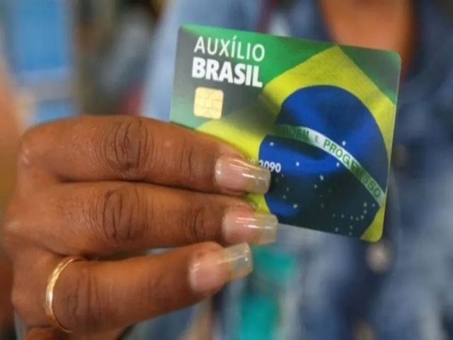 Na mira do governo por irregularidade no Auxlio Brasil, grupo de famlias com um nico membro mais que dobrou em 2022