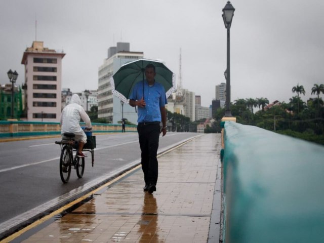 Inmet emite alerta de chuvas intensas para todo o estado de Pernambuco at esta sexta-feira (3) 