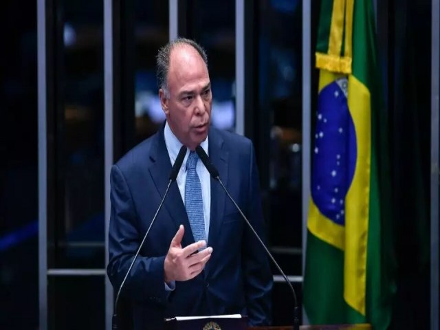 Ex-lder de Bolsonaro, acusado de trair Dilma, j aderiu a Lula