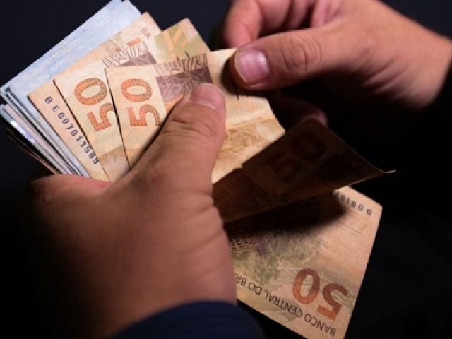  Centrais sindicais apresentam proposta de reajuste que pode elevar salrio mnimo a R$ 1.474 em 2024