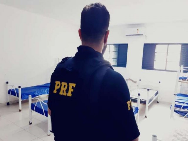 PRF resgata homem que quase foi atropelado por caminho na BR-232, em Salgueiro (PE)
