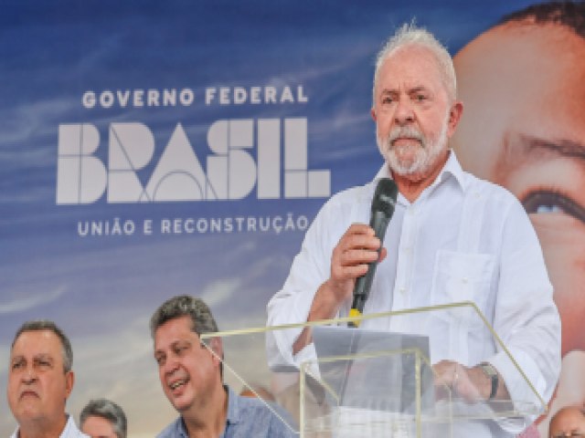 Governo Lula bloqueia R$ 1,7 bilho de seis ministrios para garantir o cumprimento do teto de gastos