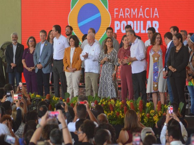 No Recife, Lula relana Farmcia Popular; beneficirios do Bolsa Famlia tero gratuidade total