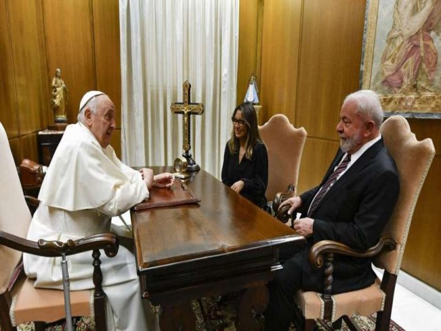 Lula se rene com papa antes de cpula sobre pacto financeiro em Paris