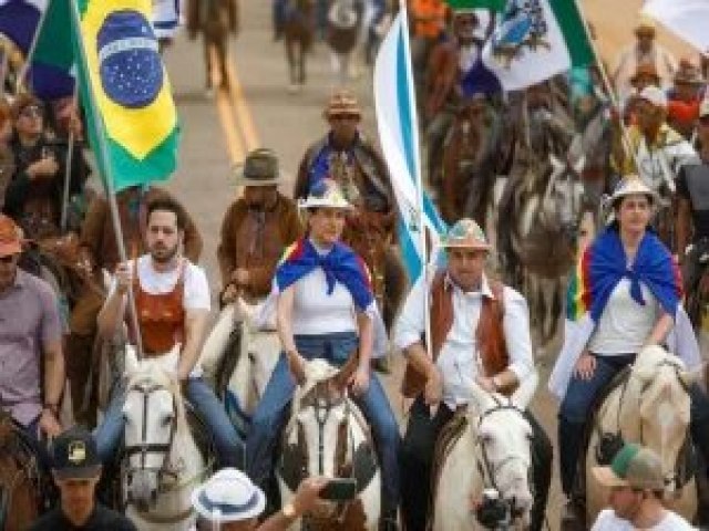 Em Serrita, governadora Raquel Lyra participa da 53 edio da Missa do Vaqueiro