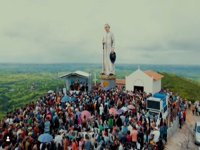 Cidade alagoana inaugura monumento em homenagem a Padre Ccero