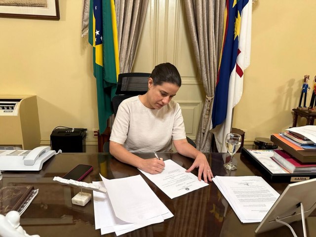 Governadora Raquel Lyra anuncia pagamento do Bnus de Desempenho Educacional (BDE) 2023