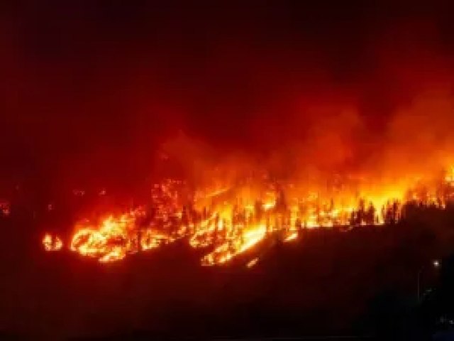 Incndio-gigante em Belmonte  controlado pelos Bombeiros