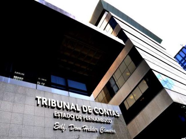 TCE aponta supostas irregularidades em licitação de R$ 23 milhões na gestão de Paulo Câmara