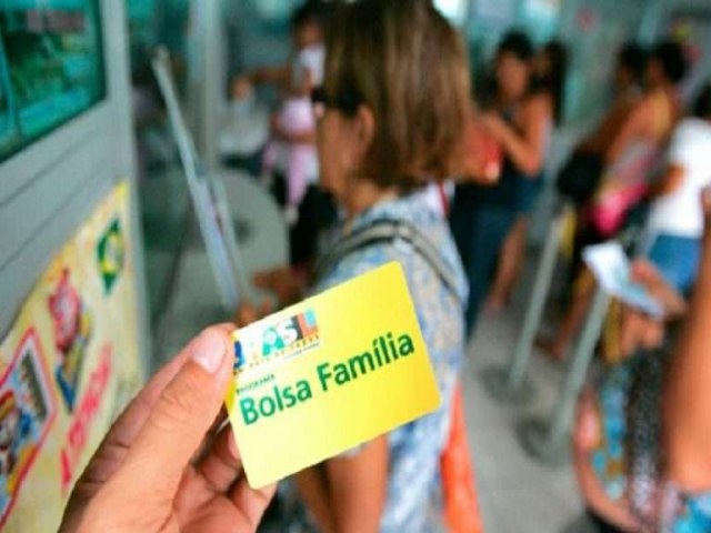 1,61 milho de famlias de Pernambuco comeam a receber parcela de dezembro do Bolsa-Famlia nesta segunda-feira