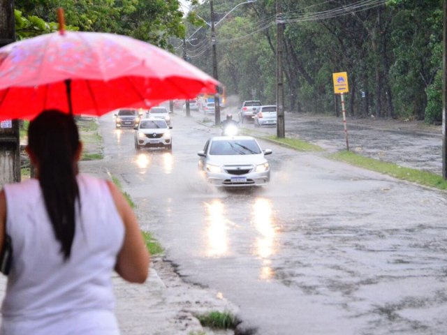 Apac eleva alerta para nvel laranja, e Pernambuco deve ter chuvas de moderadas a fortes at quinta