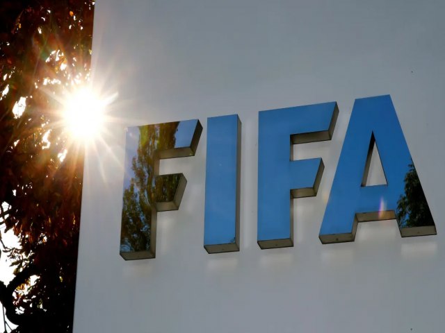 Clubes brasileiros podem ser suspensos de torneios da Conmebol, diz Fifa