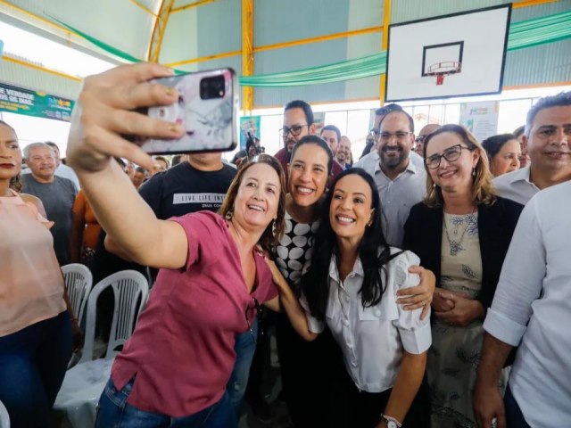 No Serto do Paje, governadora Raquel Lyra participa da abertura do ano letivo estadual e anuncia 14 novas escolas em tempo integral, incluindo a primeira unidade indgena desta modalidade do Brasil