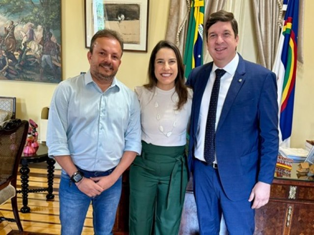 Deputado Joozinho Tenrio e pr-candidato a prefeito de Salgueiro, Fabinho Lisandro, se renem com a governadora Raquel Lyra