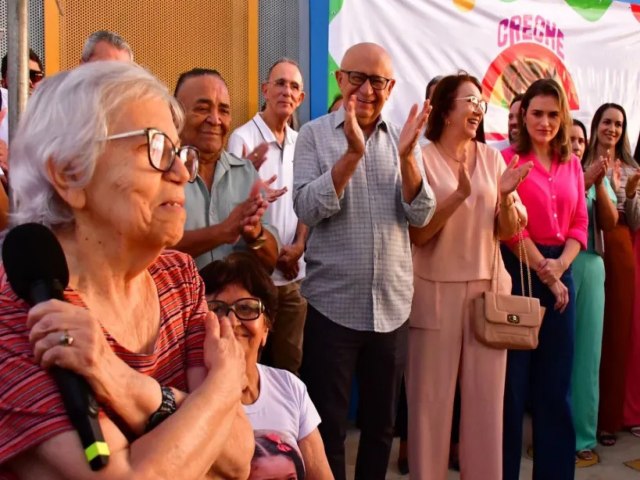 Com presena de Creuza Pereira e Marlia Arraes, prefeito de Salgueiro inaugura Creche no bairro do Planalto