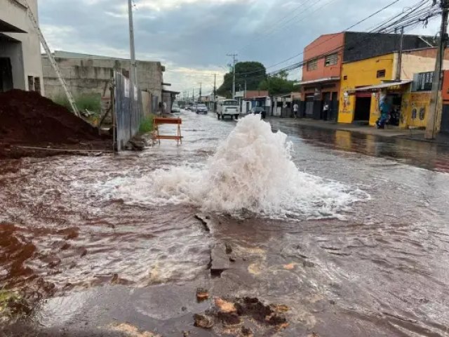 Pernambuco desperdia 1,25 bilho de litros de gua por dia