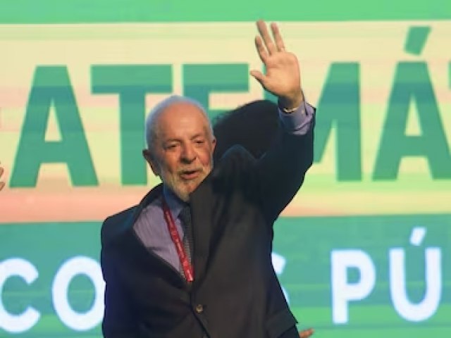 Desaprovao a Lula vai a 47% e iguala pior ndice da srie histrica, aponta Atlas; 51% aprovam