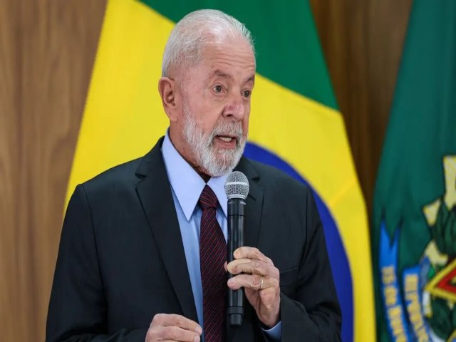 Lula volta a admitir possibilidade de disputar novo mandato em 2026