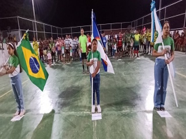 Escola Municipal Santa Rosa realiza 2 edio de torneio de futsal com pais de alunos