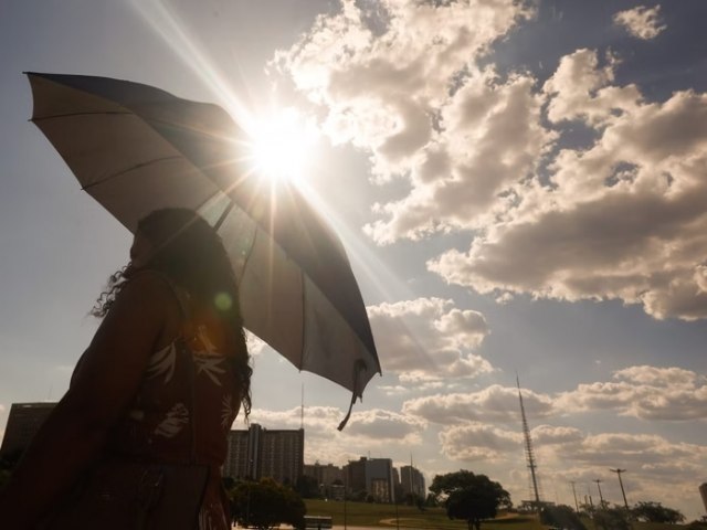 Aps frio extremo, onda de calor toma conta de quase todo pas