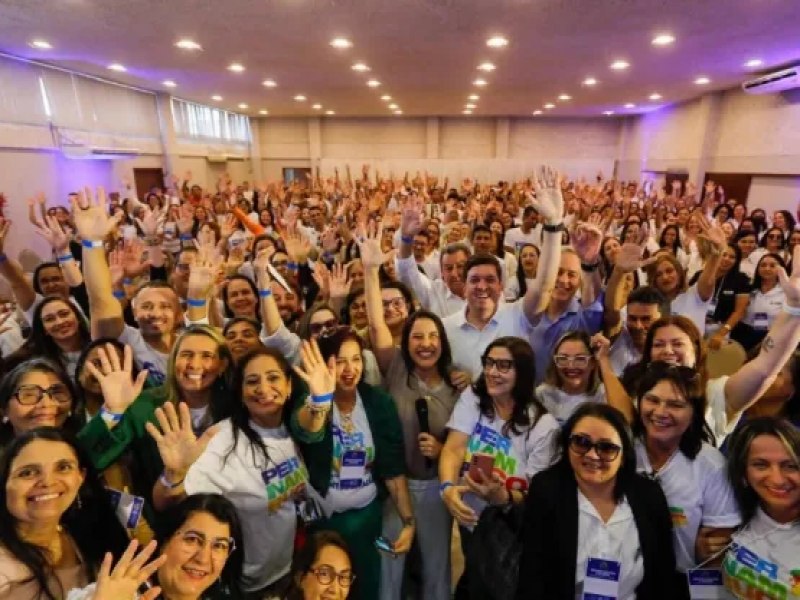 Em Salgueiro, Raquel Lyra anuncia pagamento do Bnus de Desempenho Educacional