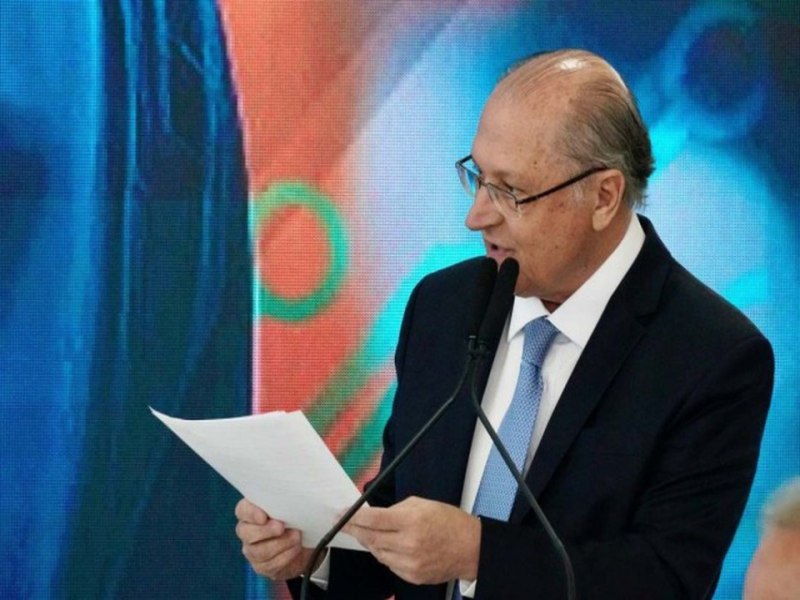 Alckmin defende horrio de vero: 