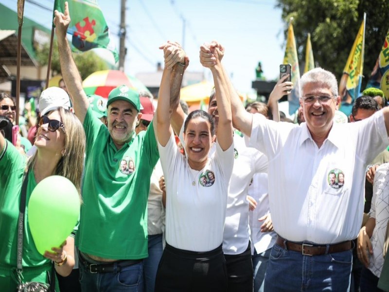 Governadora Raquel Lyra e Jlio Lssio protagonizam grande caminhada em Petrolina