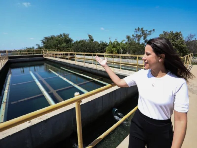 guas de Pernambuco leva esperana para o Serto do Estado