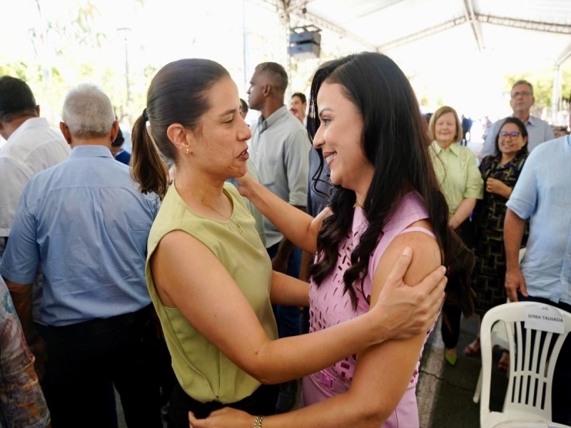 Ao lado de Raquel Lyra, Mrcia Conrado celebra incluso da duplicao da BR-232 at Serra Talhada no programa PE na Estrada