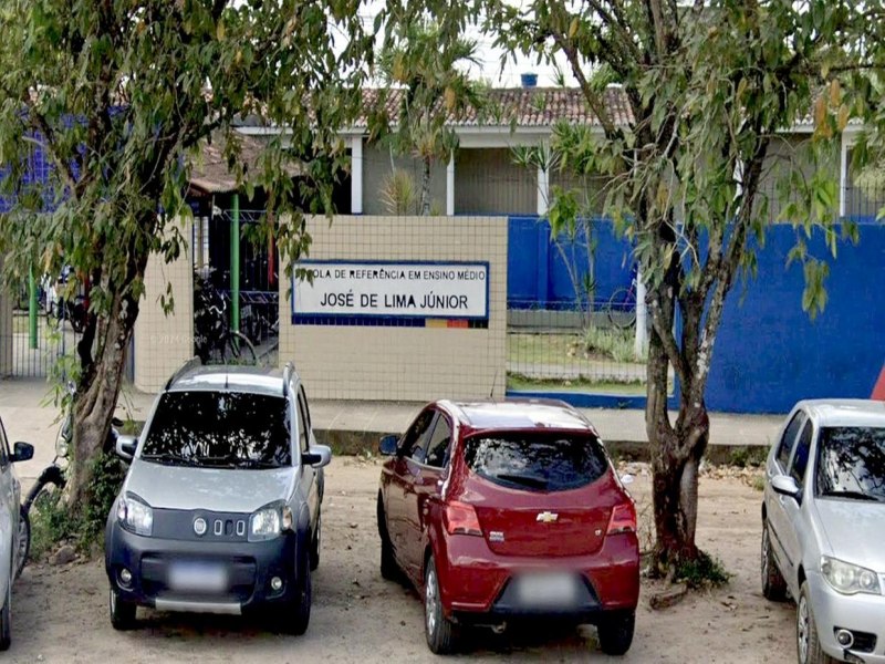 Alunos denunciam cmeras em banheiros de escola pblica de Pernambuco; secretaria nega