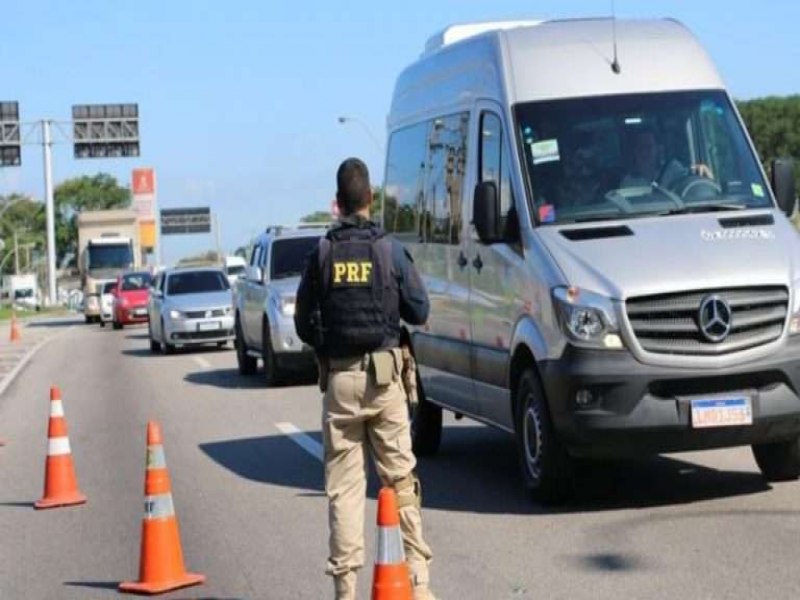 Feriado da Repblica: PRF deflagra operao em BRs de Pernambuco e alerta motoristas