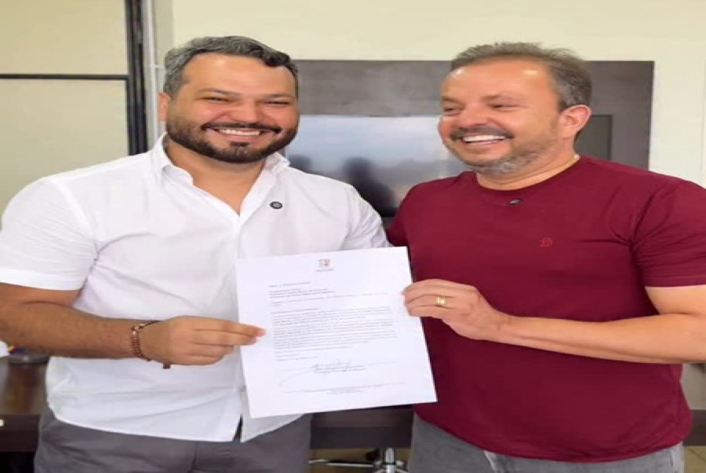 Fabinho entra em recesso e transmite o comando da Prefeitura de Salgueiro para Emmanuel Sampaio