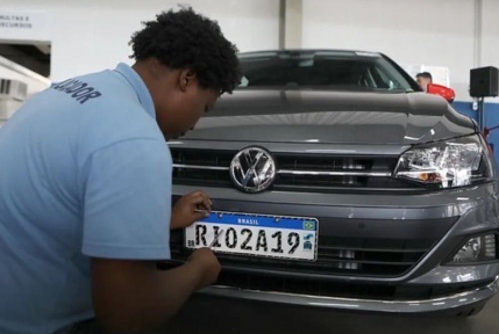Comiss�o aprova volta de cidade e estado nas placas dos carros
