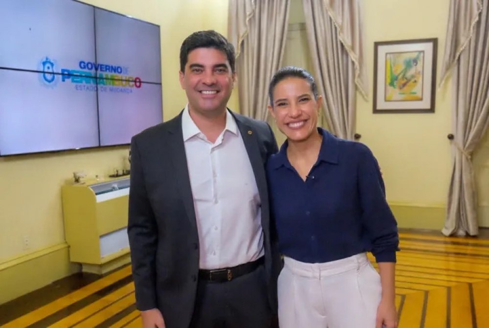 Kaio Mani�oba e Raquel Lyra anunciam pacote hist�rico de infraestrutura com tr�s ordens de servi�o para o Sert�o