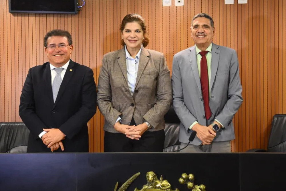 Deputada Socorro Pimentel assume presid�ncia da Comiss�o Especial em Defesa do Canal do Sert�o