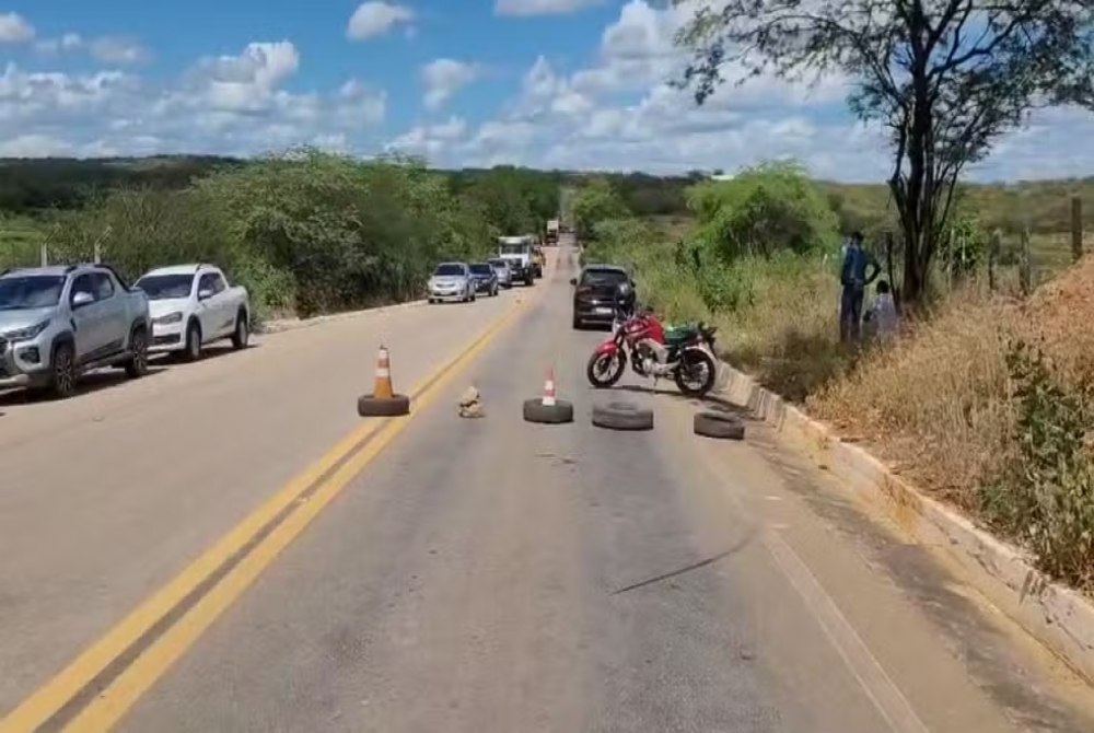 Presidente da Câmara de Vereadores de Serrita Fábio Belarmino reafirma seu compromisso de acompanhar e cobrar a revitalização da PE-507 durante audiência publica Presidente da Câmara de Vereadores de Serrita Fábio Belarmino reafirma seu compromisso de acompanhar e cobrar a revitalização da PE-507 durante audiência publica