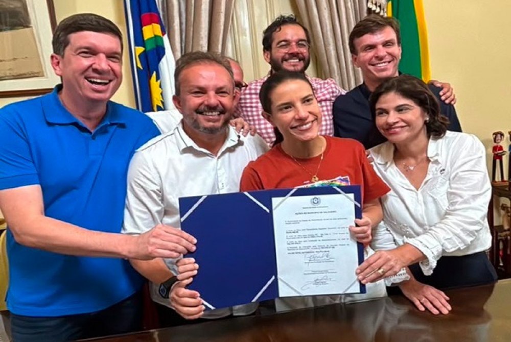 Salgueiro recebe duas ambul�ncias do Governo de Pernambuco, incluindo UTI m�vel, e conclui processo de credenciamento da UPA 24h junto ao Minist�rio da Sa�de 