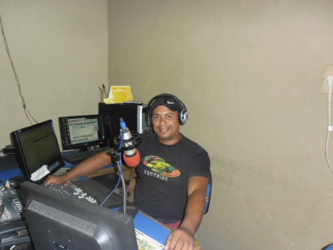 No ar pela radio vanguarda educativa fm o programa radio reggae