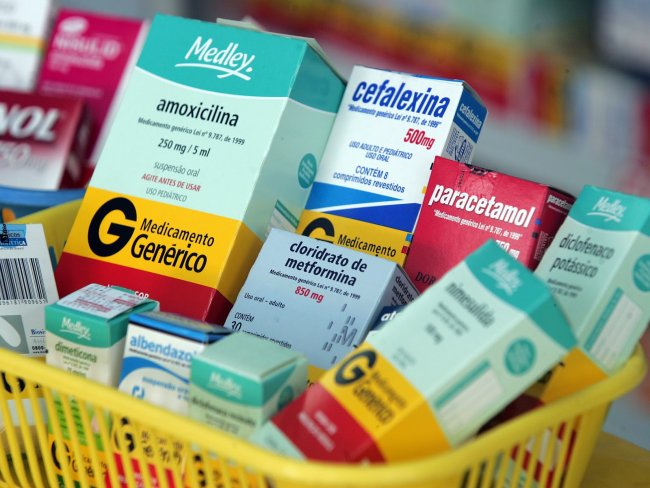 Preço de medicamentos sofre reajuste e consumidores sentem a diferença