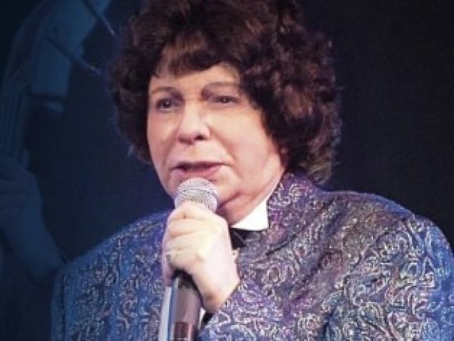  Morre aos 85 anos, o cantor Cauby Peixoto