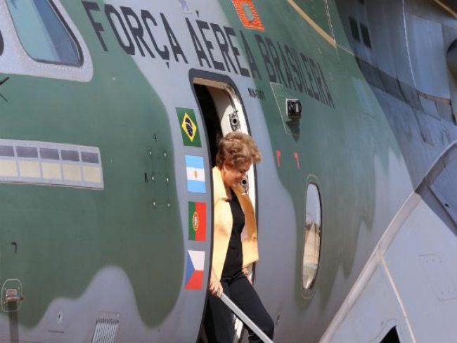 Dilma poderá usar avião da FAB, mas terá que pagar