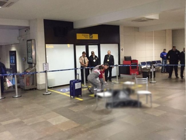 Jovem é morto com cerca de 15 tiros no aeroporto de Porto Alegre