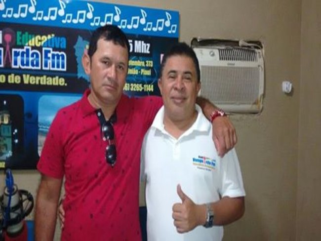 CANTOR DOMINGUINHOS DO FORRO VISITA RADIO VANGUARDA EDUCATIVA FM